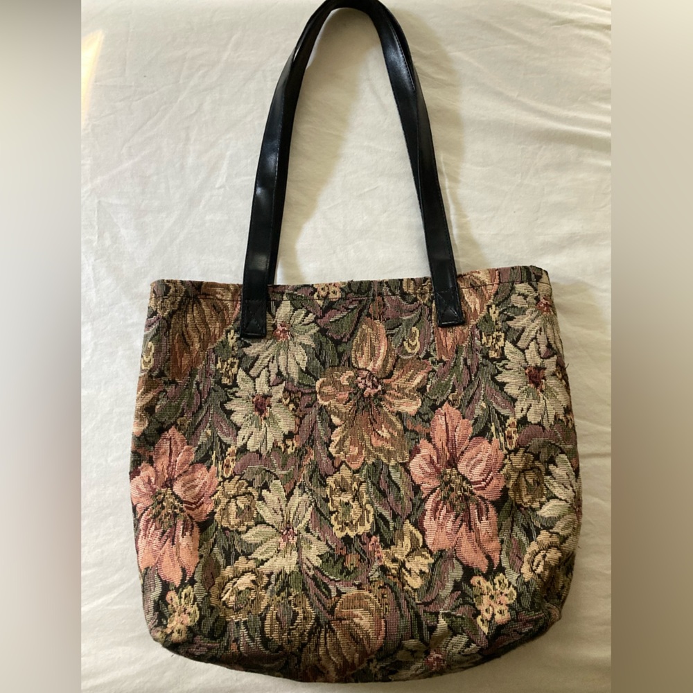 Vintage Floral Tapestry Tote - Picture 13 of 14